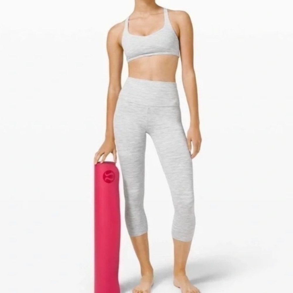 ✨ Lululemon Wunder Under High-Rise Crop ✨